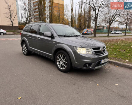 Серый Фиат Фримонт, объемом двигателя 2 л и пробегом 279 тыс. км за 9800 $, фото 1 на Automoto.ua