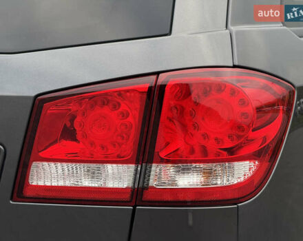 Серый Фиат Фримонт, объемом двигателя 0 л и пробегом 209 тыс. км за 14750 $, фото 18 на Automoto.ua