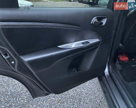 Сірий Фіат Фрімонт, об'ємом двигуна 1.96 л та пробігом 208 тис. км за 12900 $, фото 21 на Automoto.ua