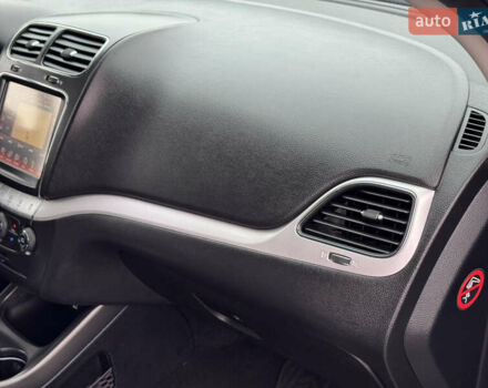 Серый Фиат Фримонт, объемом двигателя 0 л и пробегом 209 тыс. км за 14750 $, фото 81 на Automoto.ua