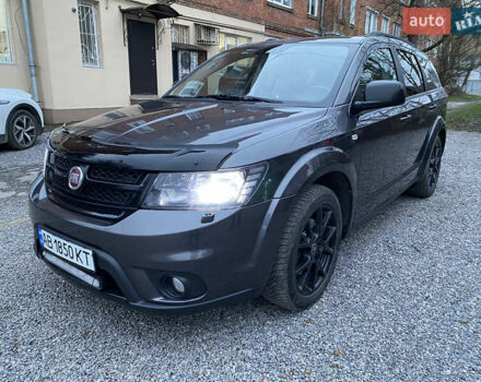 Сірий Фіат Фрімонт, об'ємом двигуна 1.96 л та пробігом 208 тис. км за 12900 $, фото 4 на Automoto.ua