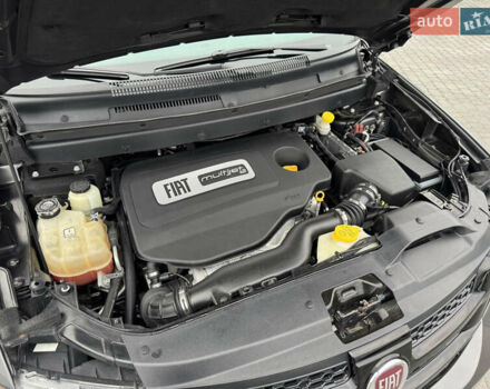 Серый Фиат Фримонт, объемом двигателя 0 л и пробегом 209 тыс. км за 14750 $, фото 85 на Automoto.ua