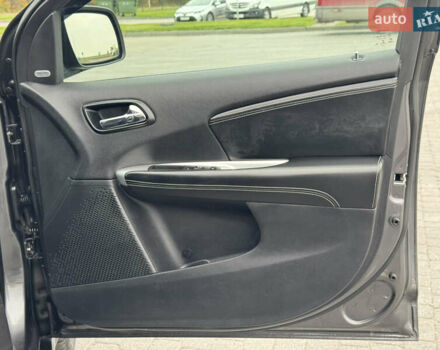 Серый Фиат Фримонт, объемом двигателя 0 л и пробегом 209 тыс. км за 14750 $, фото 76 на Automoto.ua