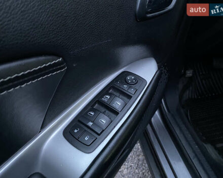 Сірий Фіат Фрімонт, об'ємом двигуна 1.96 л та пробігом 208 тис. км за 12900 $, фото 16 на Automoto.ua