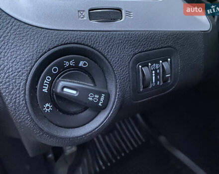 Сірий Фіат Фрімонт, об'ємом двигуна 1.96 л та пробігом 208 тис. км за 12900 $, фото 14 на Automoto.ua