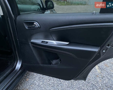 Сірий Фіат Фрімонт, об'ємом двигуна 1.96 л та пробігом 208 тис. км за 12900 $, фото 31 на Automoto.ua