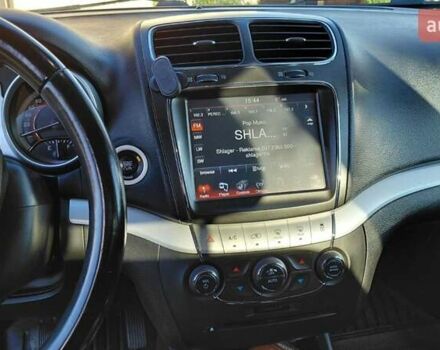 Серый Фиат Фримонт, объемом двигателя 1.96 л и пробегом 230 тыс. км за 12100 $, фото 5 на Automoto.ua