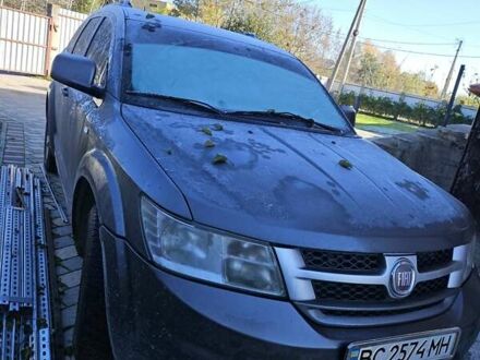 Серый Фиат Фримонт, объемом двигателя 2 л и пробегом 299 тыс. км за 9100 $, фото 1 на Automoto.ua