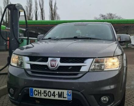 Серый Фиат Фримонт, объемом двигателя 2 л и пробегом 325 тыс. км за 6000 $, фото 1 на Automoto.ua