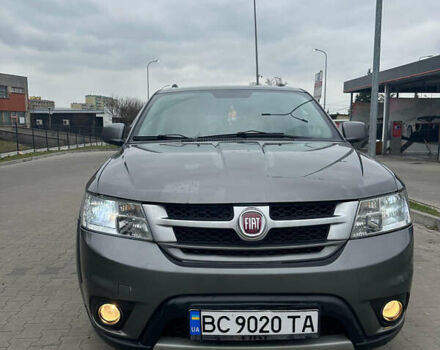 Серый Фиат Фримонт, объемом двигателя 1.96 л и пробегом 296 тыс. км за 10700 $, фото 1 на Automoto.ua