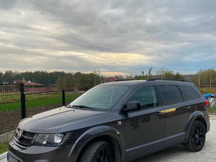 Серый Фиат Фримонт, объемом двигателя 1.96 л и пробегом 185 тыс. км за 14700 $, фото 1 на Automoto.ua