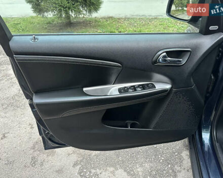 Синий Фиат Фримонт, объемом двигателя 2 л и пробегом 238 тыс. км за 12699 $, фото 12 на Automoto.ua