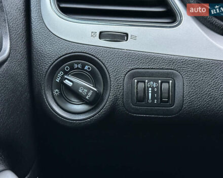 Синий Фиат Фримонт, объемом двигателя 2 л и пробегом 238 тыс. км за 12699 $, фото 20 на Automoto.ua