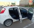 Белый Фиат Гранде Пунто, объемом двигателя 1.4 л и пробегом 201 тыс. км за 4300 $, фото 18 на Automoto.ua