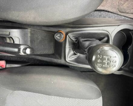 Белый Фиат Гранде Пунто, объемом двигателя 1.2 л и пробегом 293 тыс. км за 3500 $, фото 1 на Automoto.ua