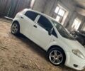 Білий Фіат Гранде Пунто, об'ємом двигуна 1.4 л та пробігом 189 тис. км за 4600 $, фото 3 на Automoto.ua