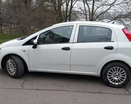 Белый Фиат Гранде Пунто, объемом двигателя 1.4 л и пробегом 117 тыс. км за 5899 $, фото 8 на Automoto.ua