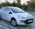 Белый Фиат Гранде Пунто, объемом двигателя 1.37 л и пробегом 74 тыс. км за 5600 $, фото 3 на Automoto.ua