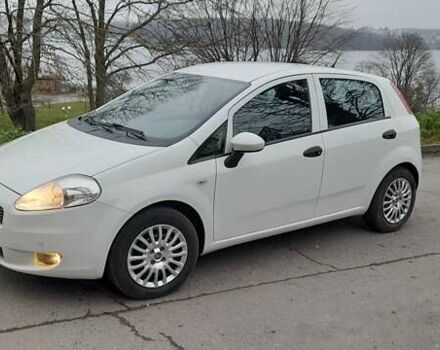 Белый Фиат Гранде Пунто, объемом двигателя 1.4 л и пробегом 117 тыс. км за 5899 $, фото 9 на Automoto.ua