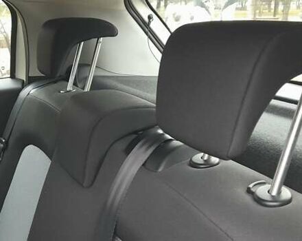 Белый Фиат Гранде Пунто, объемом двигателя 1.4 л и пробегом 117 тыс. км за 5899 $, фото 19 на Automoto.ua