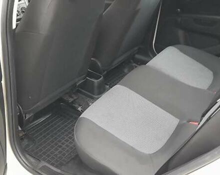 Белый Фиат Гранде Пунто, объемом двигателя 1.4 л и пробегом 117 тыс. км за 5899 $, фото 13 на Automoto.ua