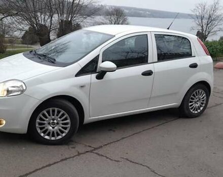 Белый Фиат Гранде Пунто, объемом двигателя 1.4 л и пробегом 117 тыс. км за 5899 $, фото 30 на Automoto.ua