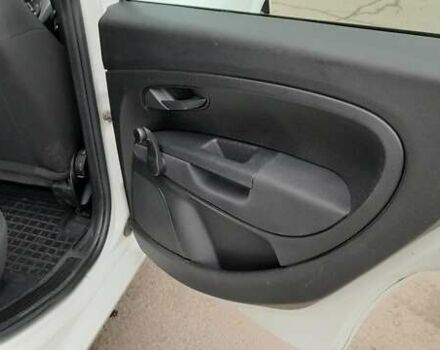 Белый Фиат Гранде Пунто, объемом двигателя 1.4 л и пробегом 117 тыс. км за 5899 $, фото 15 на Automoto.ua