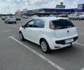 Белый Фиат Гранде Пунто, объемом двигателя 1.4 л и пробегом 188 тыс. км за 4900 $, фото 1 на Automoto.ua