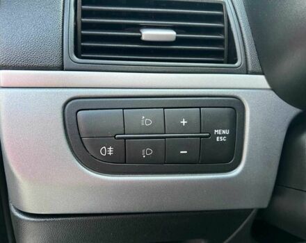 Білий Фіат Гранде Пунто, об'ємом двигуна 1.4 л та пробігом 76 тис. км за 6890 $, фото 15 на Automoto.ua