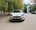 Белый Фиат Гранде Пунто, объемом двигателя 1.4 л и пробегом 168 тыс. км за 5600 $, фото 1 на Automoto.ua