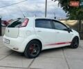Фіат Гранде Пунто 2012 у Києві на Automoto.ua Білий Фіат Гранде Пунто, об'ємом двигуна 1.37 л та пробігом 194 тис. км за 5990 $, фото 4 на Automoto.ua