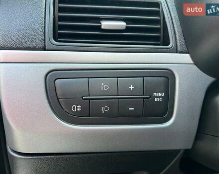 Білий Фіат Гранде Пунто, об'ємом двигуна 1.4 л та пробігом 76 тис. км за 6890 $, фото 19 на Automoto.ua