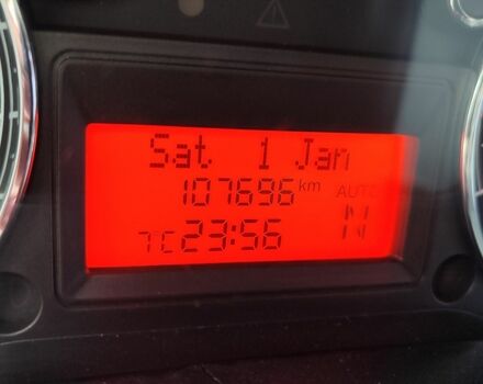 Белый Фиат Гранде Пунто, объемом двигателя 1.4 л и пробегом 107 тыс. км за 6000 $, фото 4 на Automoto.ua