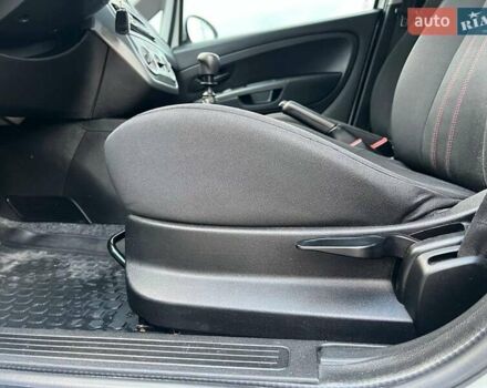 Білий Фіат Гранде Пунто, об'ємом двигуна 1.4 л та пробігом 76 тис. км за 6890 $, фото 20 на Automoto.ua