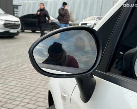 Білий Фіат Гранде Пунто, об'ємом двигуна 1.4 л та пробігом 76 тис. км за 6890 $, фото 13 на Automoto.ua