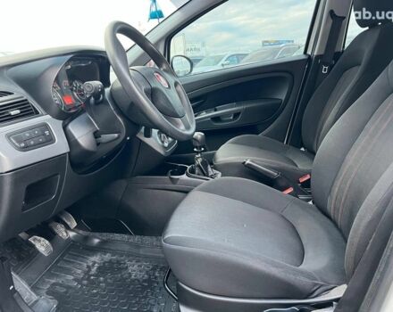 Білий Фіат Гранде Пунто, об'ємом двигуна 1.4 л та пробігом 76 тис. км за 6890 $, фото 18 на Automoto.ua