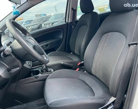 Білий Фіат Гранде Пунто, об'ємом двигуна 1.4 л та пробігом 76 тис. км за 6890 $, фото 17 на Automoto.ua