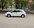 Белый Фиат Гранде Пунто, объемом двигателя 1.4 л и пробегом 168 тыс. км за 5600 $, фото 6 на Automoto.ua