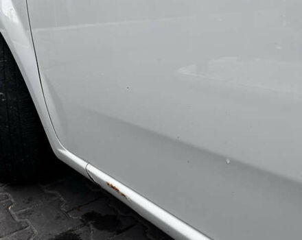 Белый Фиат Гранде Пунто, объемом двигателя 1.37 л и пробегом 104 тыс. км за 4800 $, фото 13 на Automoto.ua