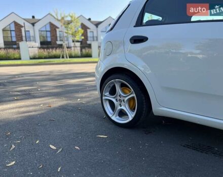 Фіат Гранде Пунто 2012 у Белой Церкве на Automoto.ua Білий Фіат Гранде Пунто, об'ємом двигуна 1.25 л та пробігом 145 тис. км за 7000 $, фото 4 на Automoto.ua