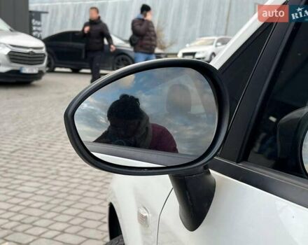 Білий Фіат Гранде Пунто, об'ємом двигуна 1.4 л та пробігом 76 тис. км за 6890 $, фото 13 на Automoto.ua