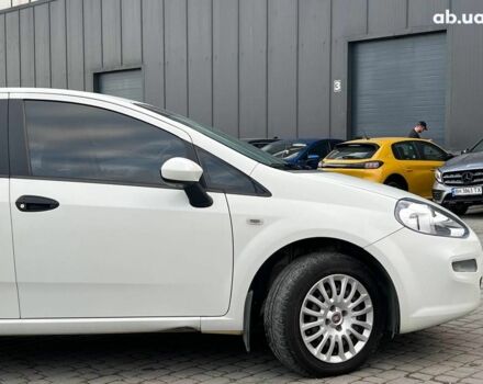 Білий Фіат Гранде Пунто, об'ємом двигуна 1.4 л та пробігом 76 тис. км за 6890 $, фото 9 на Automoto.ua