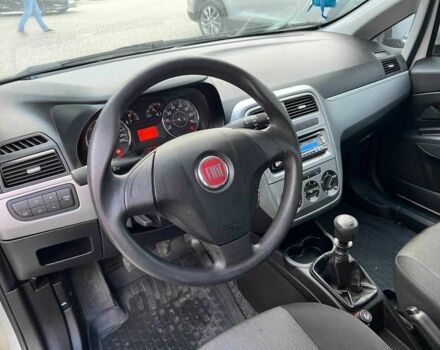 Білий Фіат Гранде Пунто, об'ємом двигуна 1.4 л та пробігом 76 тис. км за 6890 $, фото 12 на Automoto.ua