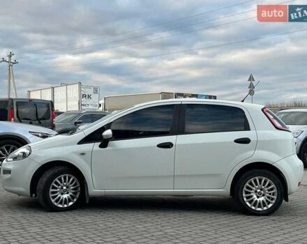 Білий Фіат Гранде Пунто, об'ємом двигуна 1.4 л та пробігом 76 тис. км за 6890 $, фото 2 на Automoto.ua