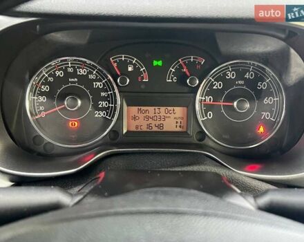 Фіат Гранде Пунто 2012 у Києві на Automoto.ua Білий Фіат Гранде Пунто, об'ємом двигуна 1.37 л та пробігом 194 тис. км за 5990 $, фото 15 на Automoto.ua