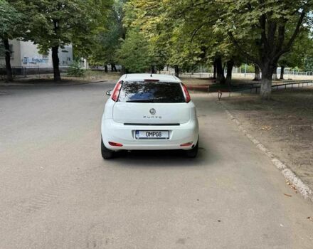 Белый Фиат Гранде Пунто, объемом двигателя 1.4 л и пробегом 168 тыс. км за 5600 $, фото 4 на Automoto.ua
