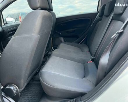 Білий Фіат Гранде Пунто, об'ємом двигуна 1.4 л та пробігом 76 тис. км за 6890 $, фото 32 на Automoto.ua