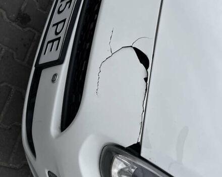 Белый Фиат Гранде Пунто, объемом двигателя 1.37 л и пробегом 104 тыс. км за 4800 $, фото 14 на Automoto.ua