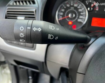 Білий Фіат Гранде Пунто, об'ємом двигуна 1.4 л та пробігом 76 тис. км за 6890 $, фото 24 на Automoto.ua