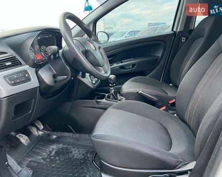 Білий Фіат Гранде Пунто, об'ємом двигуна 1.4 л та пробігом 76 тис. км за 6890 $, фото 18 на Automoto.ua
